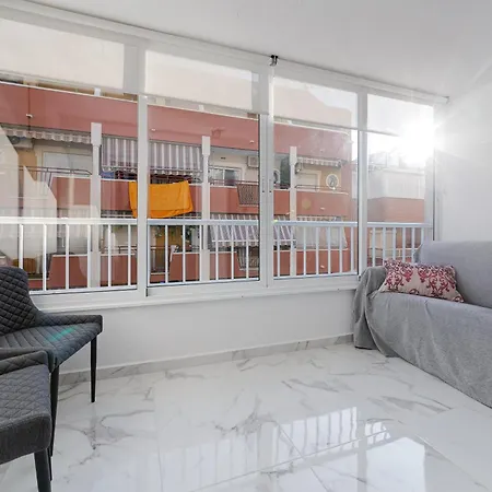 Modern Bergantin Lejlighed *